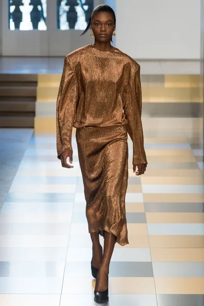 Look 47